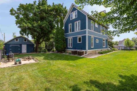 205 NW 2nd Avenue Mt Vernon IA 52314