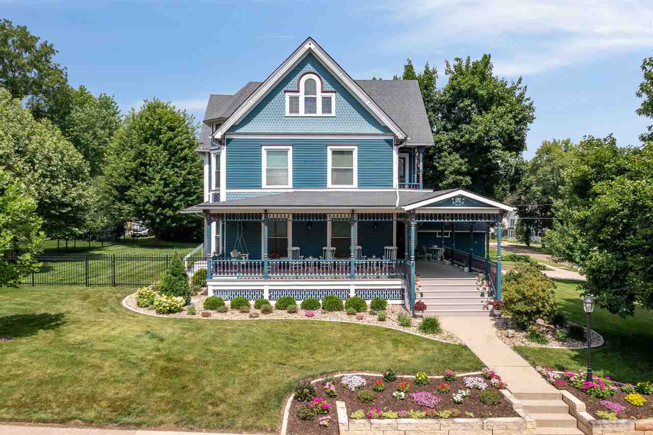 205 NW 2nd Avenue Mt Vernon IA 52314