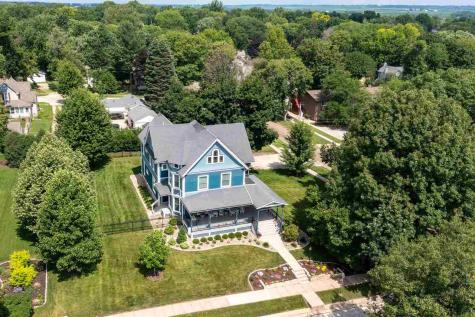 205 NW 2nd Avenue Mt Vernon IA 52314