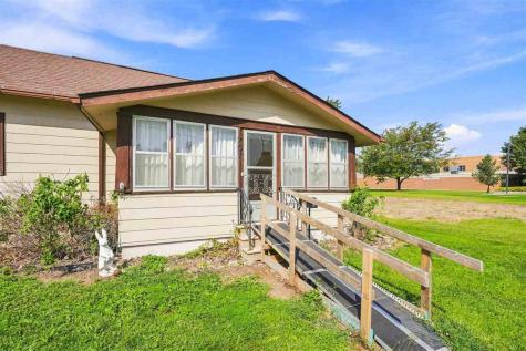 707 N 4th Avenue Washington IA 52353