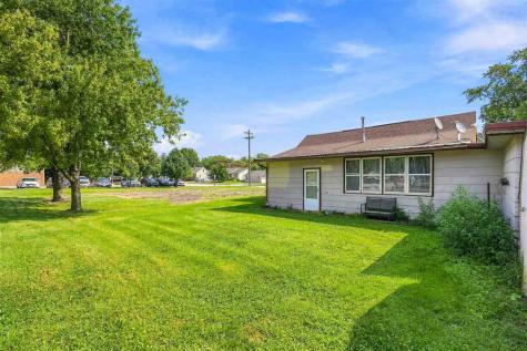 707 N 4th Avenue Washington IA 52353