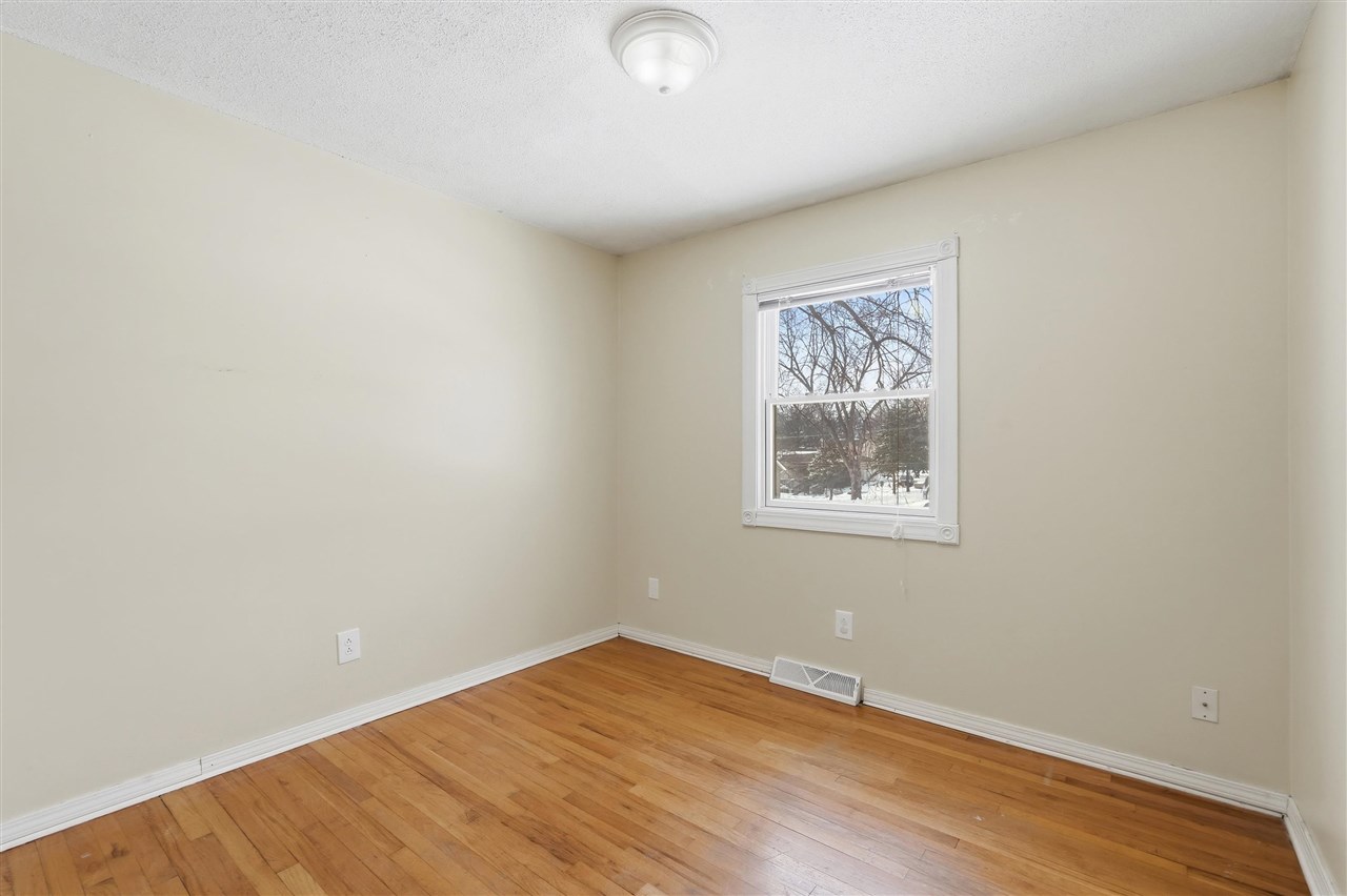 1022 Wylde Green Road Iowa City IA 52246