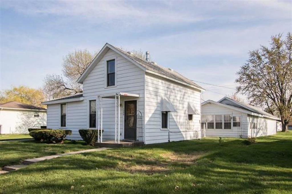 1209 E 3rd Street Washington IA 52353
