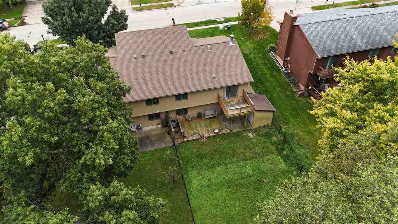 2264 Plaen View Drive Iowa City IA 52246