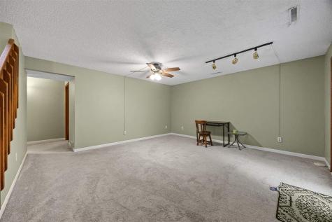 2264 Plaen View Drive Iowa City IA 52246