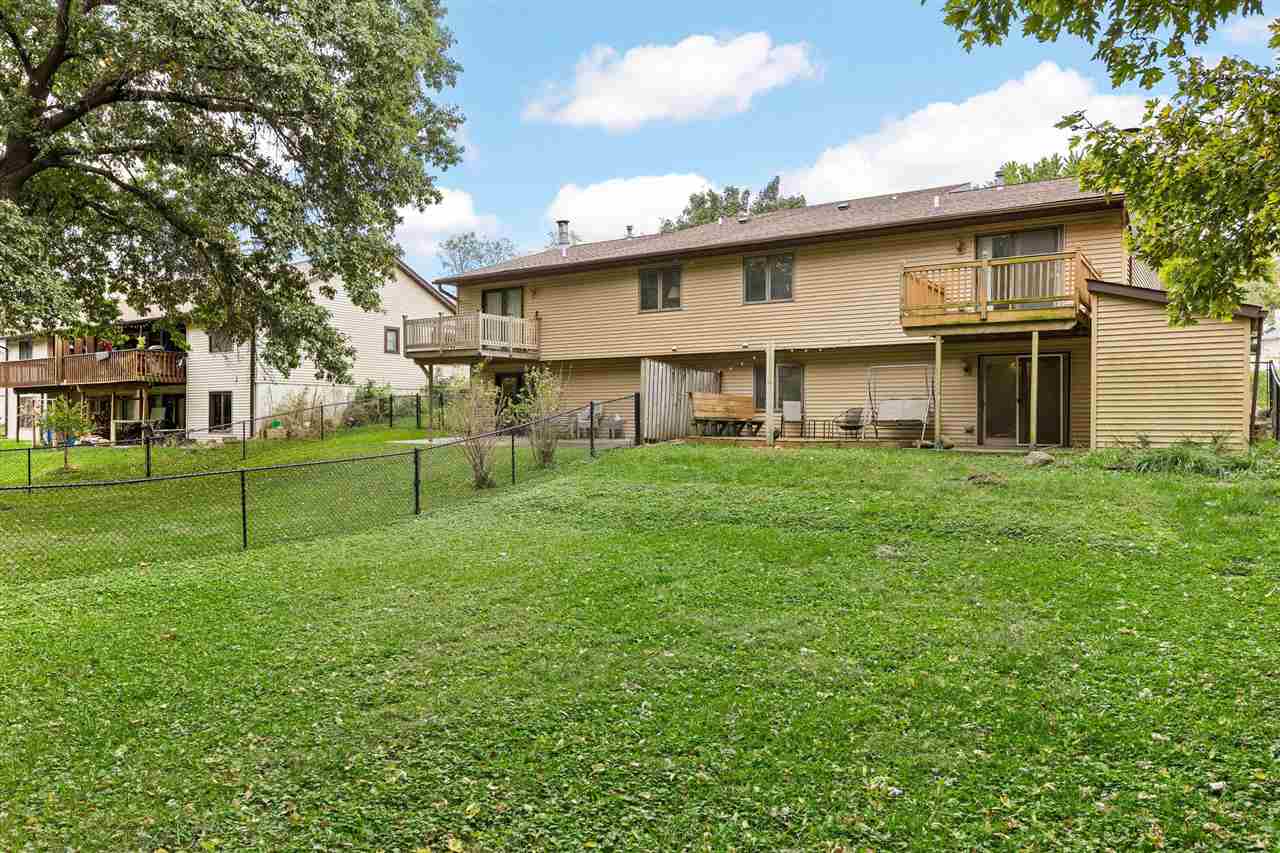 2264 Plaen View Drive Iowa City IA 52246