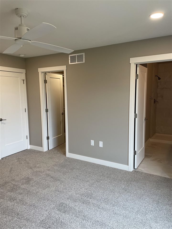 648 Aiden Street Iowa City IA 52245