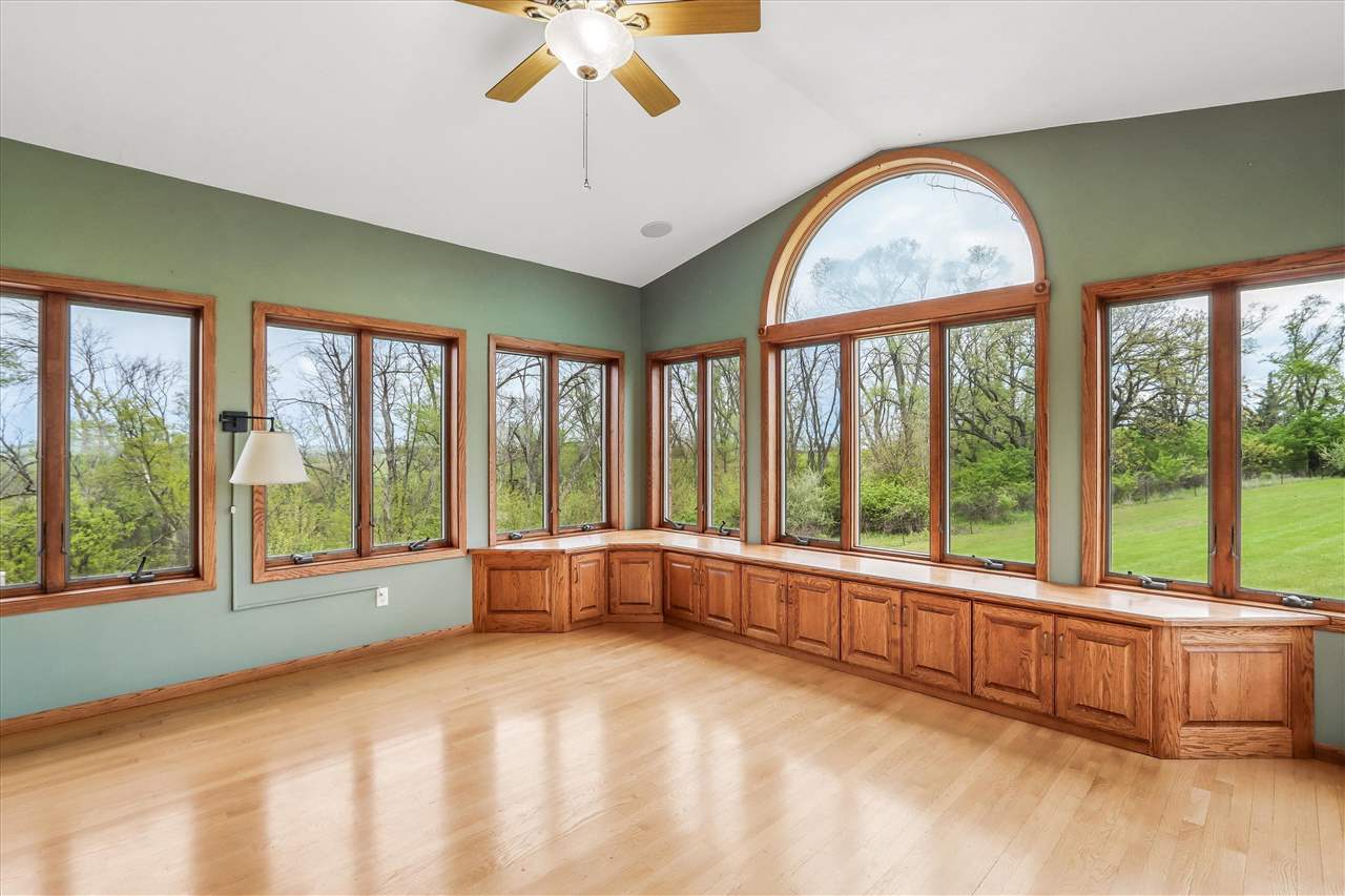 2686 H Avenue Williamsburg IA 52361