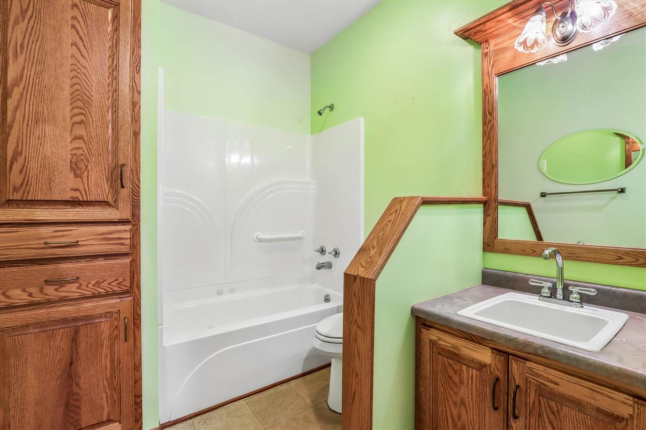 2686 H Avenue Williamsburg IA 52361