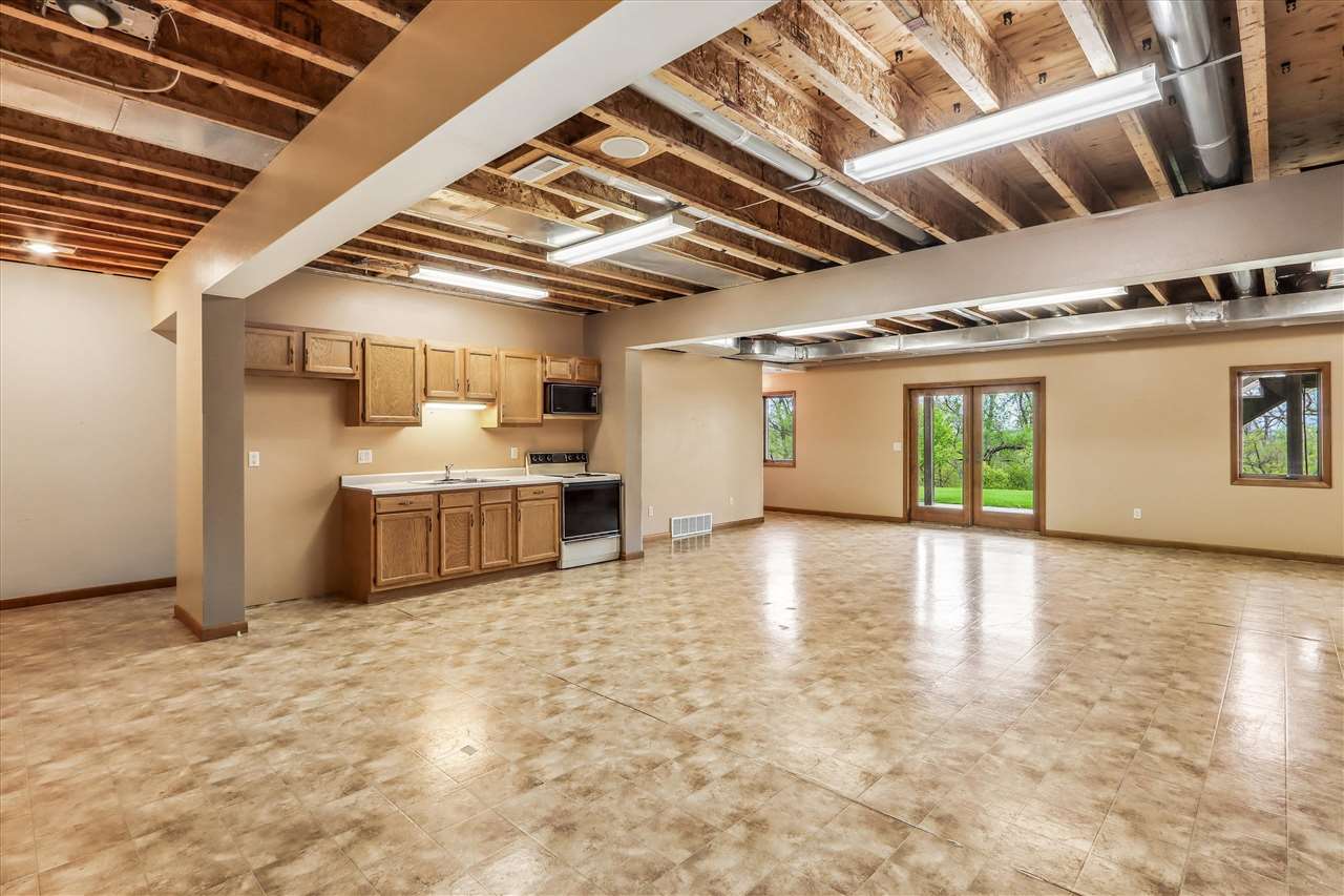 2686 H Avenue Williamsburg IA 52361