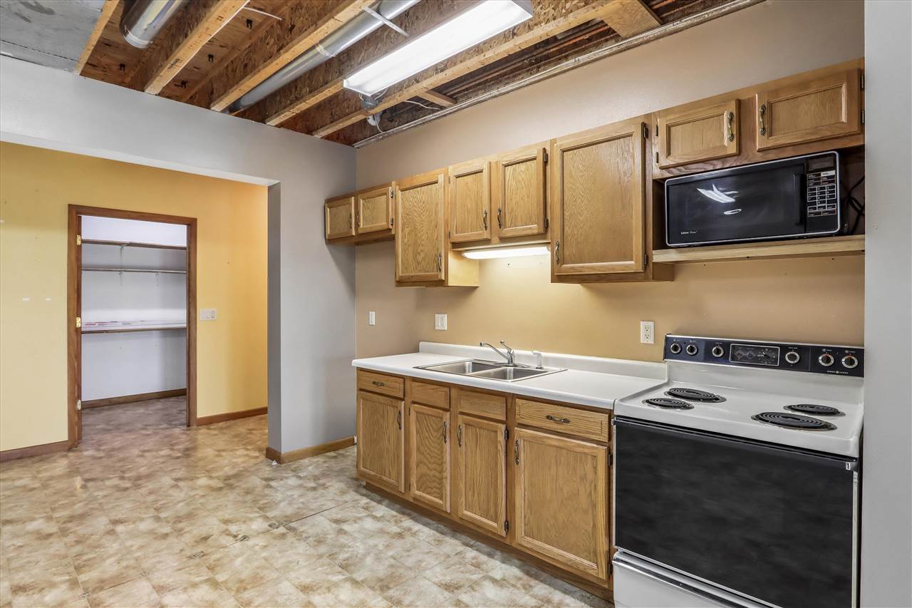 2686 H Avenue Williamsburg IA 52361