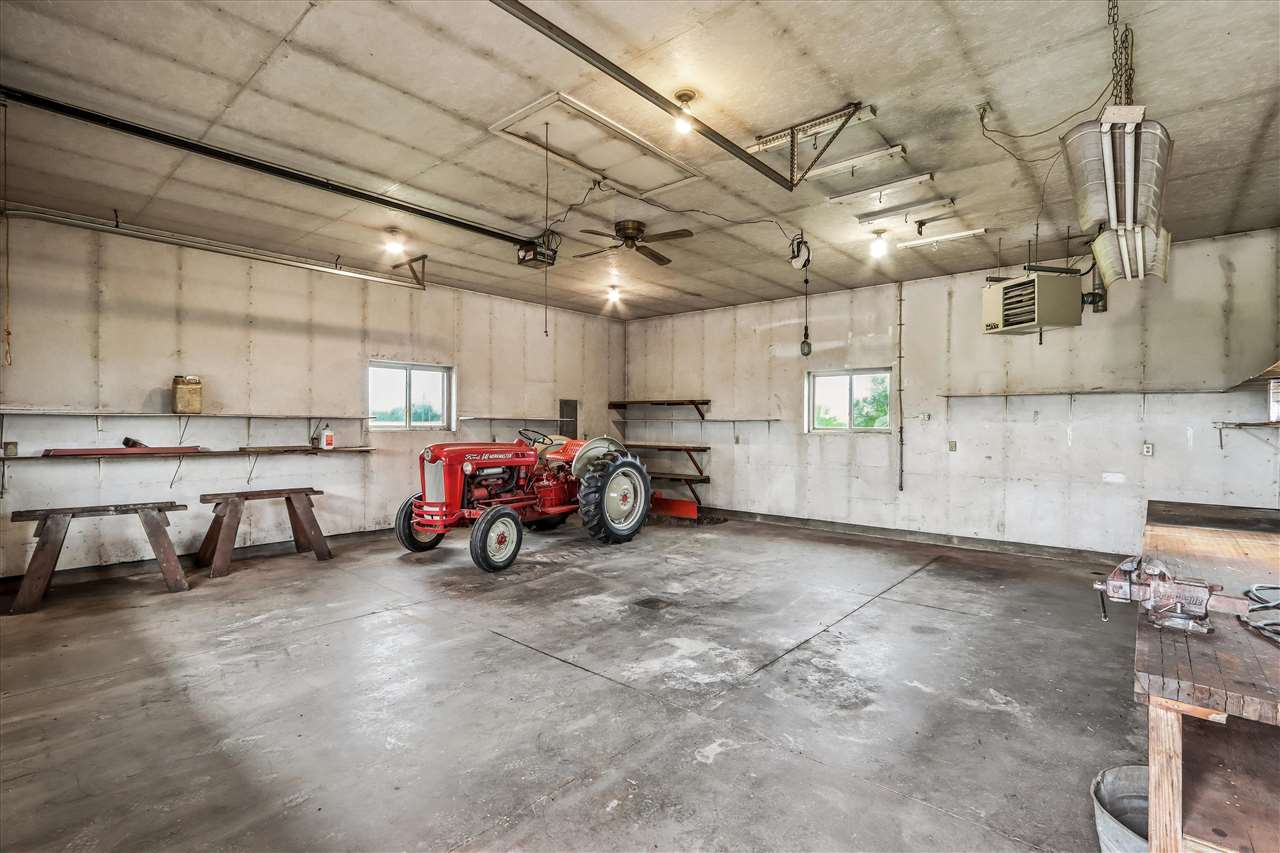 2686 H Avenue Williamsburg IA 52361