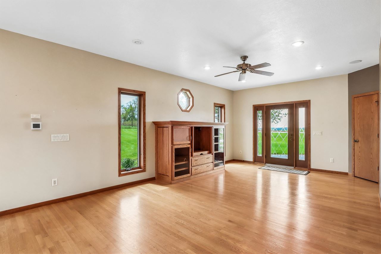 2686 H Avenue Williamsburg IA 52361
