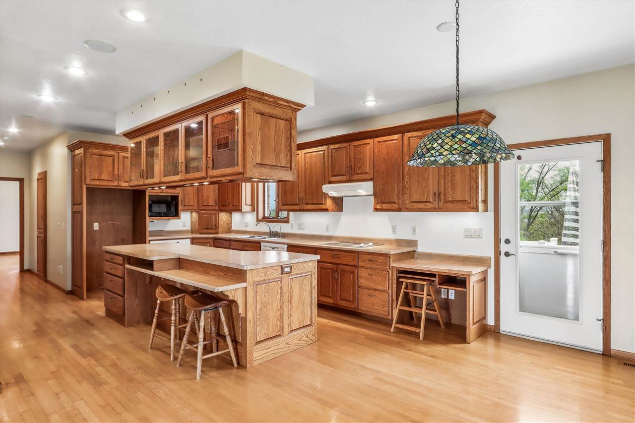 2686 H Avenue Williamsburg IA 52361