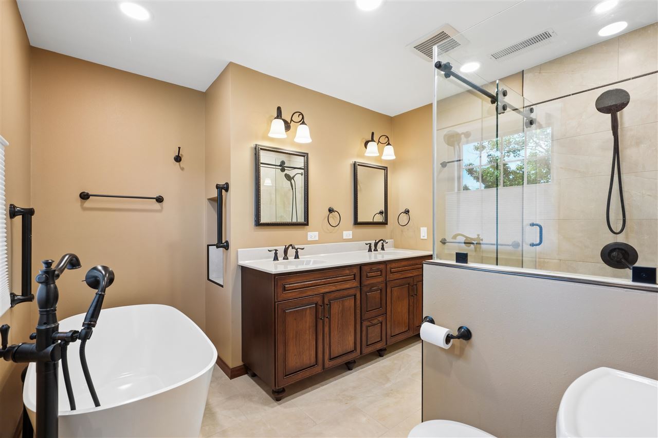 2 Bedford Court Iowa City IA 52240
