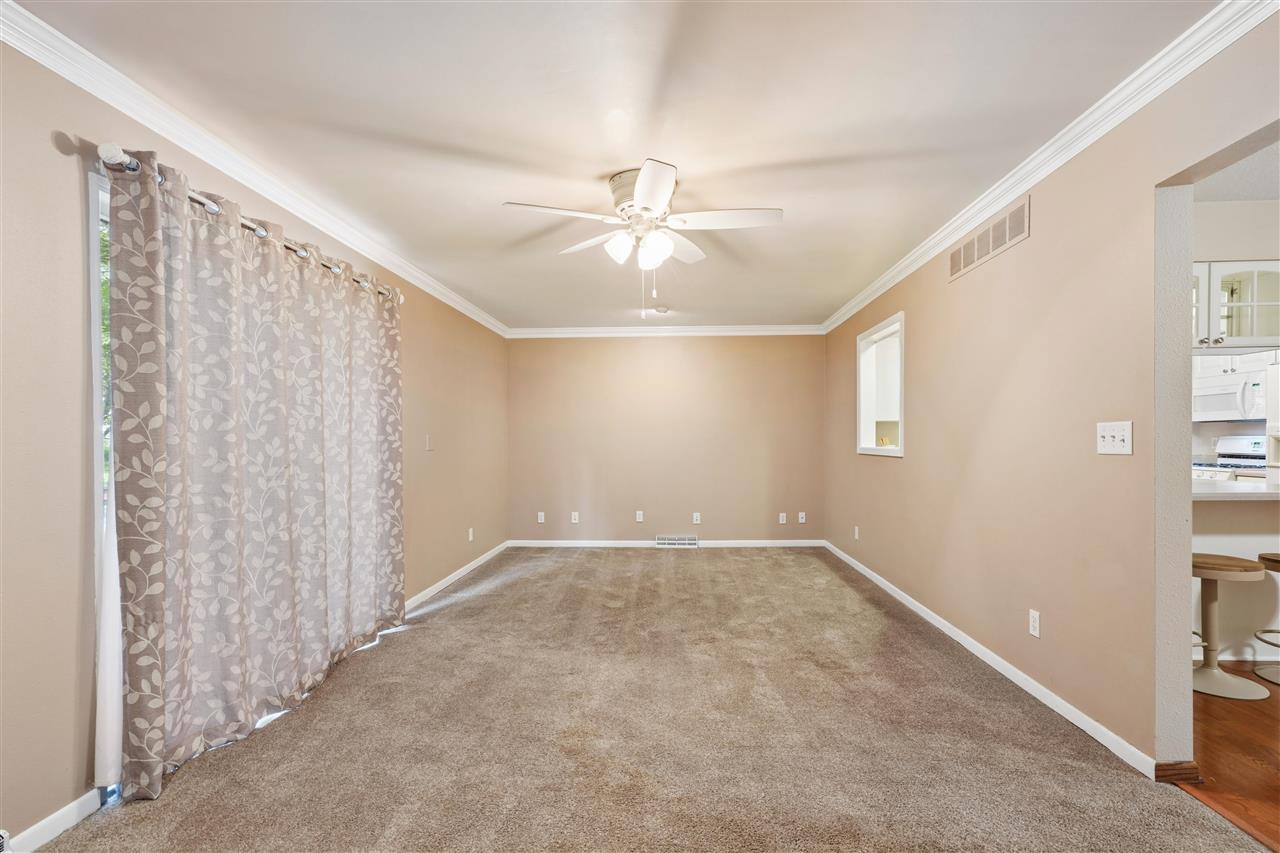 2 Bedford Court Iowa City IA 52317