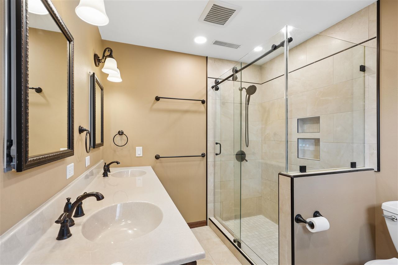 2 Bedford Court Iowa City IA 52317