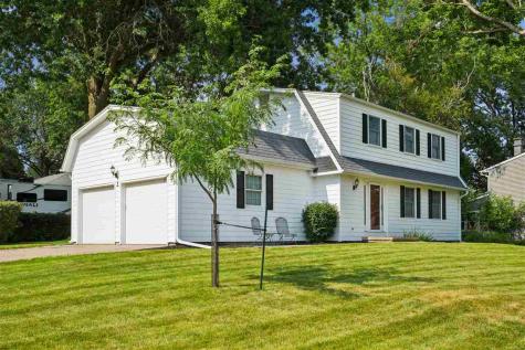 2 Bedford Court Iowa City IA 52240