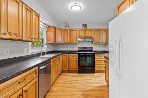24 Gleason Drive Iowa City IA 52240