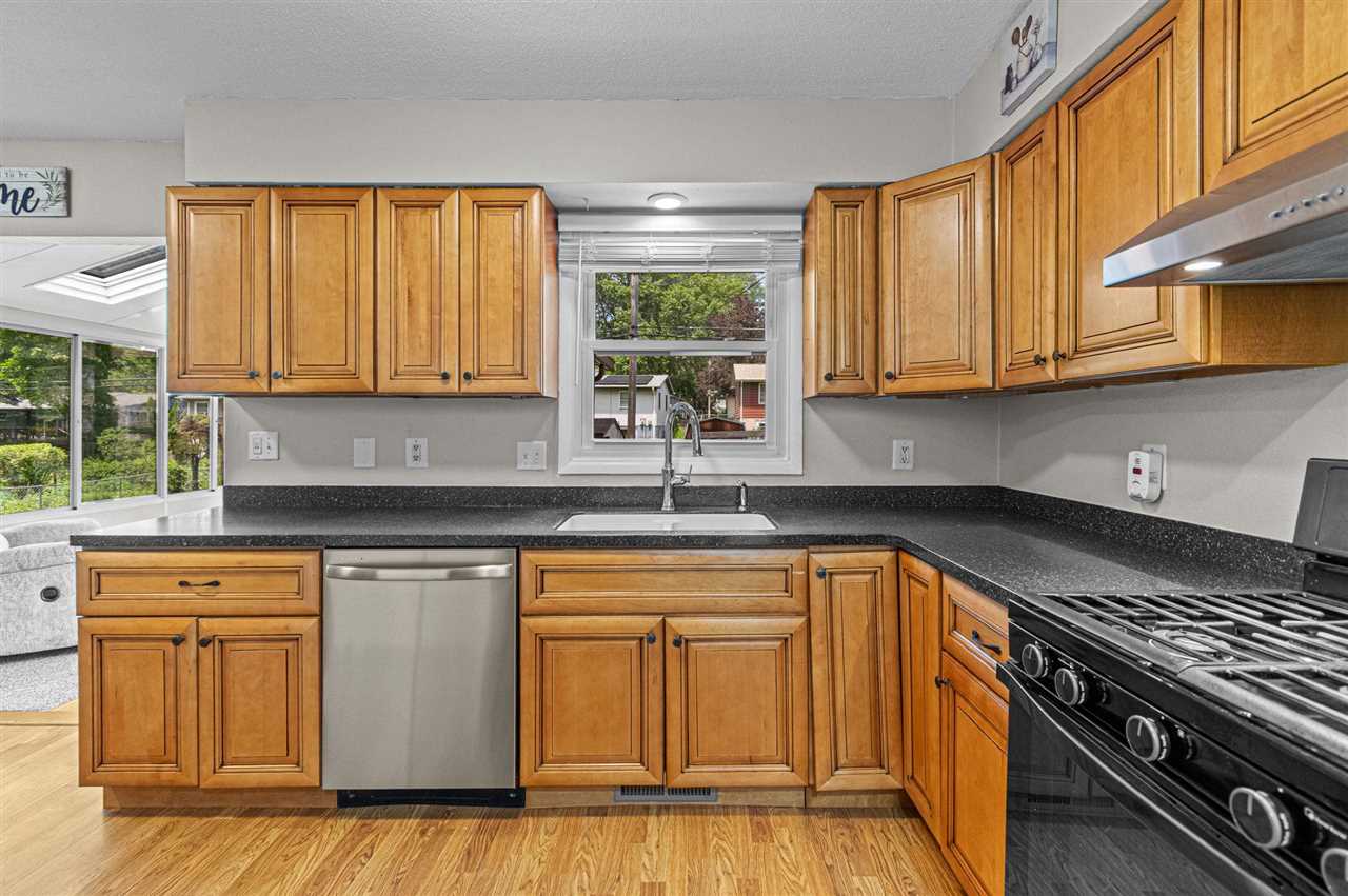 24 Gleason Drive Iowa City IA 52240
