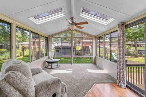 24 Gleason Drive Iowa City IA 52240