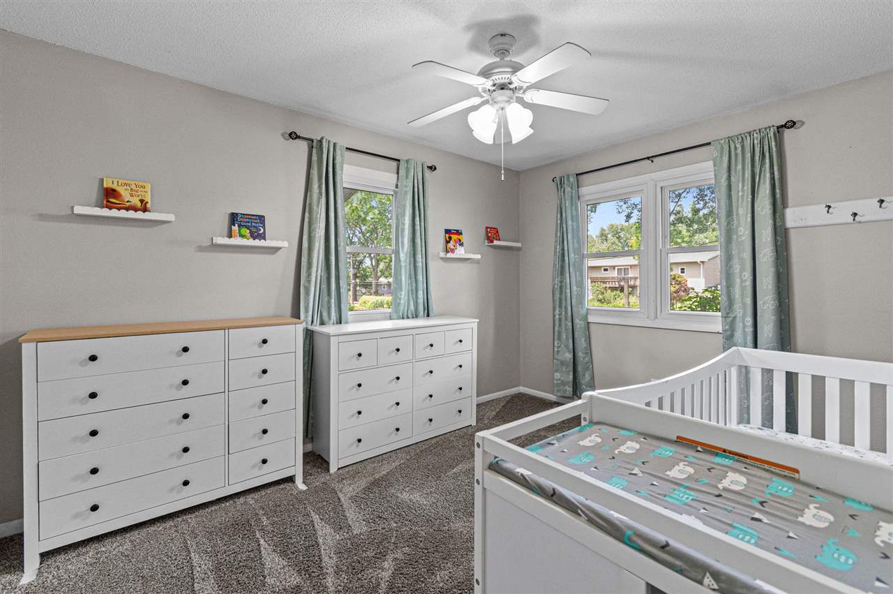 24 Gleason Drive Iowa City IA 52240