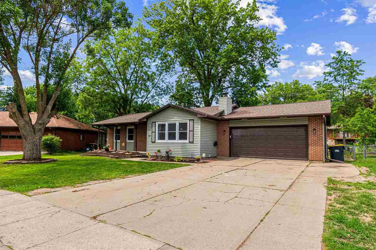 24 Gleason Drive Iowa City IA 52240
