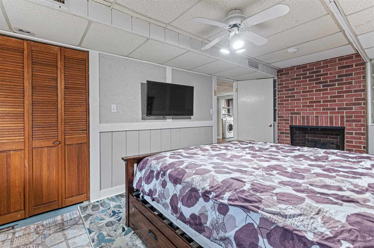 24 Gleason Drive Iowa City IA 52240