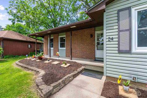 24 Gleason Drive Iowa City IA 52240