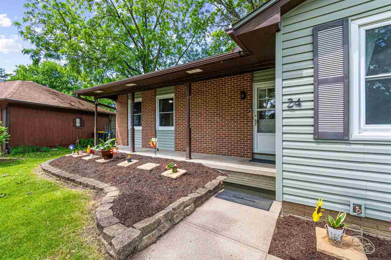 24 Gleason Drive Iowa City IA 52240