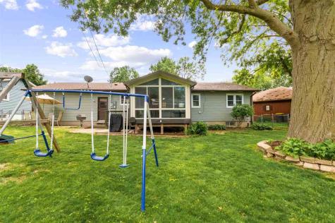 24 Gleason Drive Iowa City IA 52240