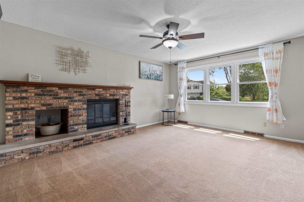 24 Gleason Drive Iowa City IA 52240
