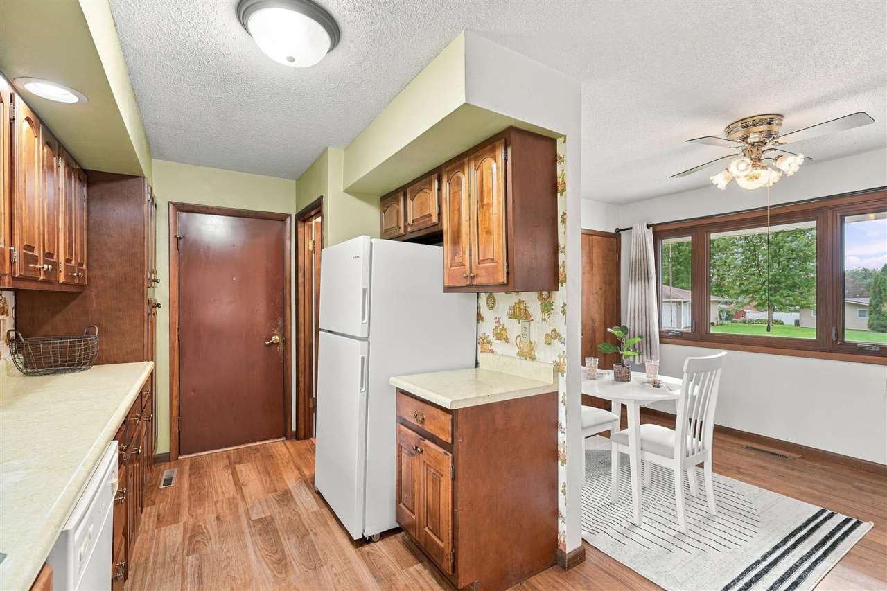 801 M Avenue Kalona IA 52247