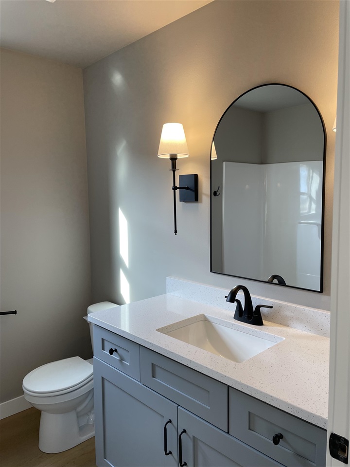 837 Siesta Drive Tiffin IA 52340