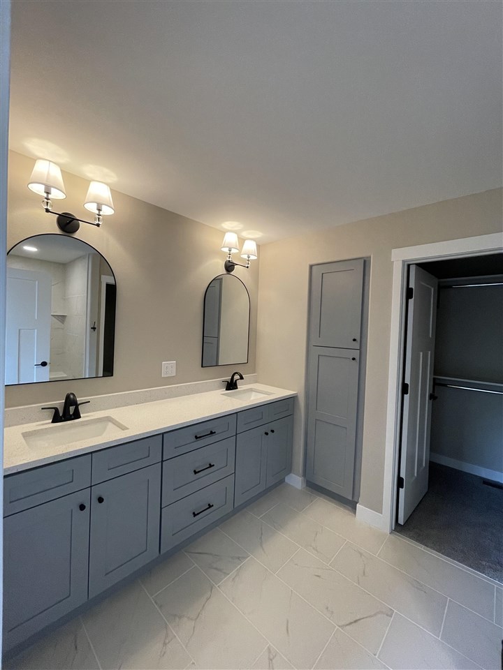 837 Siesta Drive Tiffin IA 52340