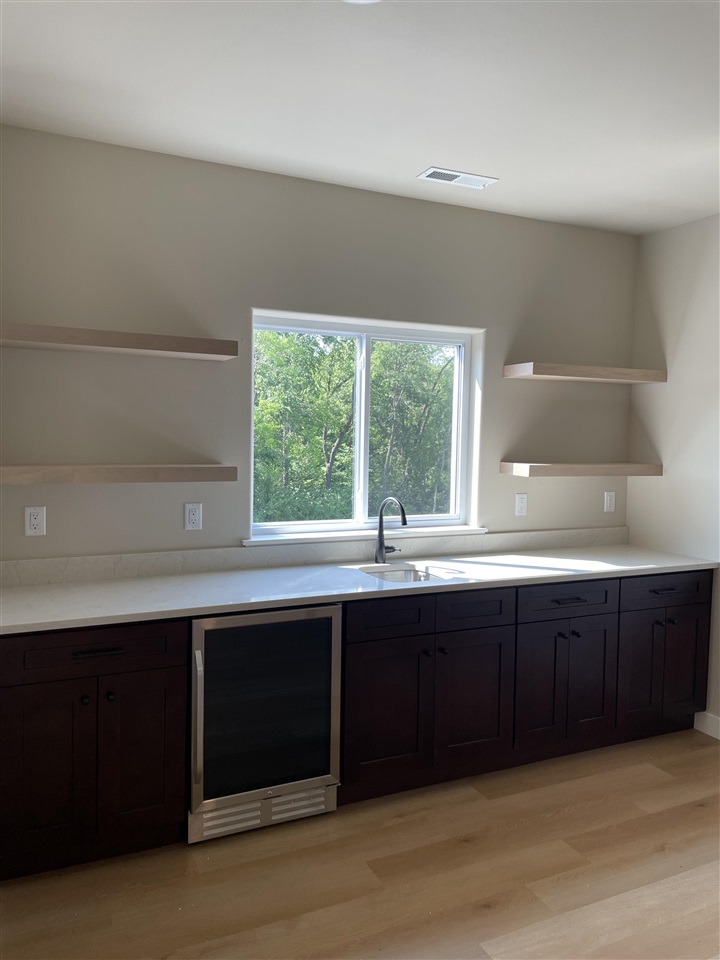 837 Siesta Drive Tiffin IA 52340