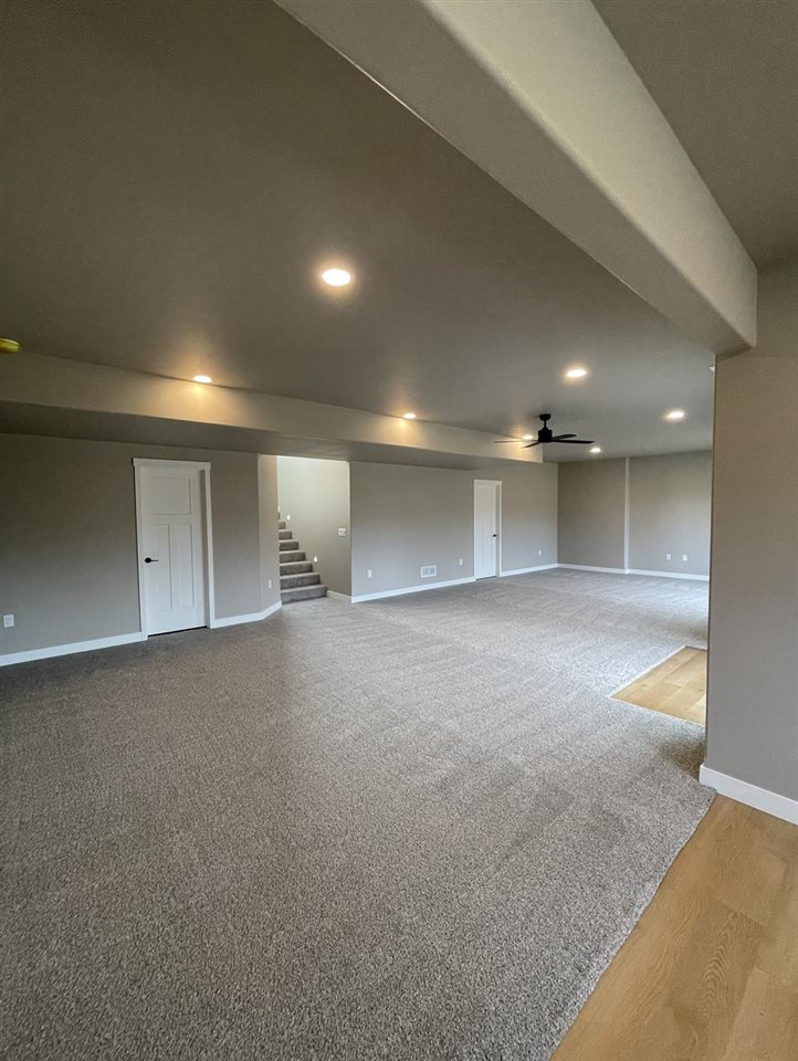 837 Siesta Drive Tiffin IA 52340