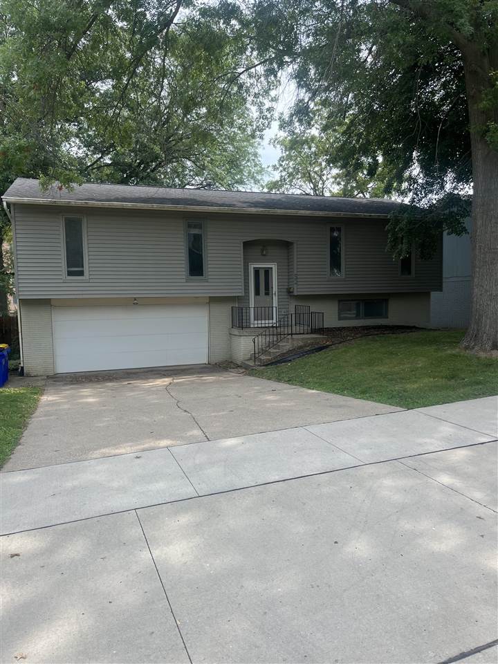52 Olive Court Iowa City IA 52246