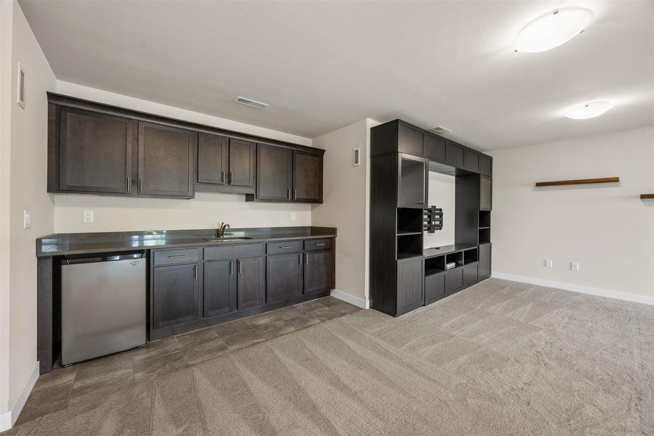 164 Colchester Drive Iowa City IA 52245