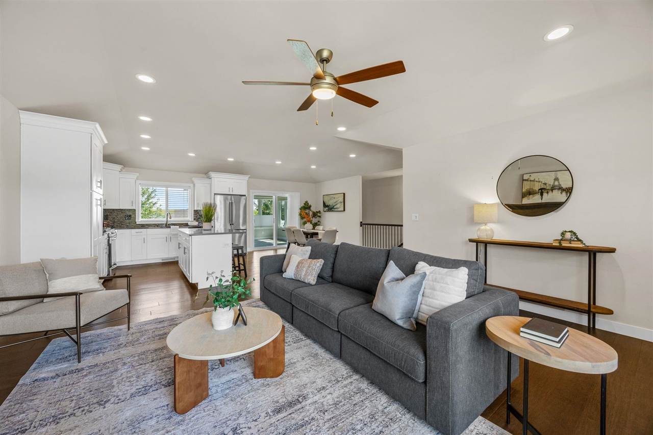 164 Colchester Drive Iowa City IA 52245
