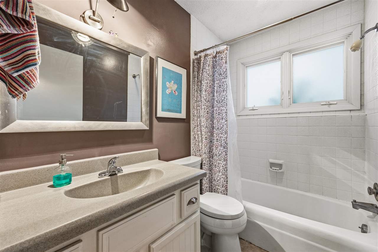 3 Wellesley Way Iowa City IA 52245
