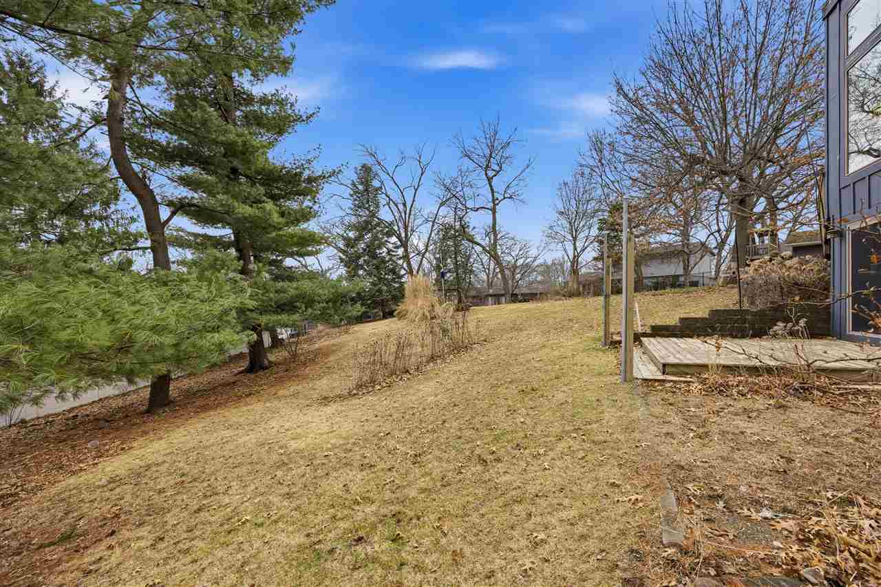 3 Wellesley Way Iowa City IA 52245