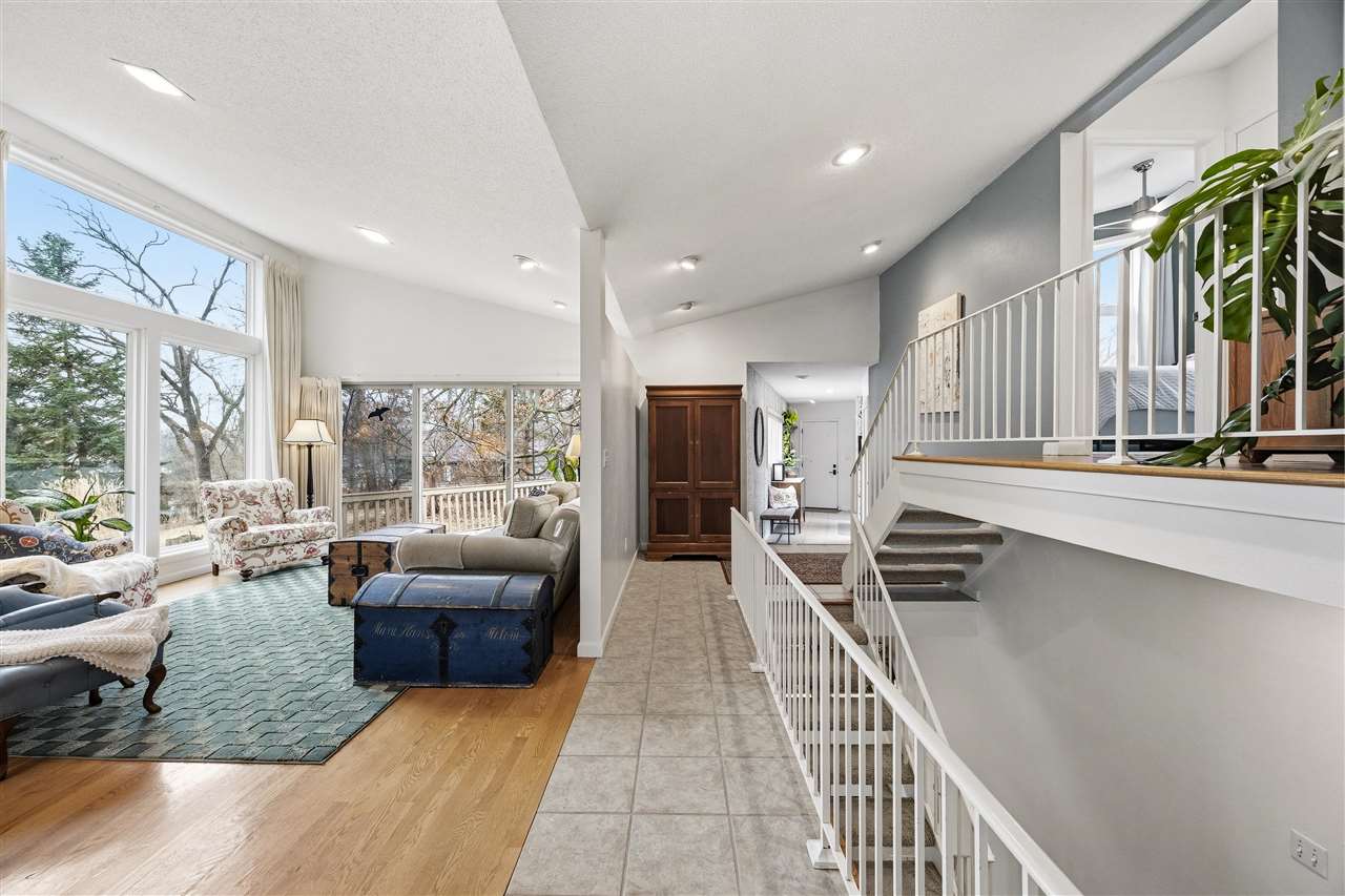 3 Wellesley Way Iowa City IA 52245