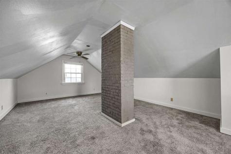 1960 2nd Avenue SE Cedar Rapids IA 52403