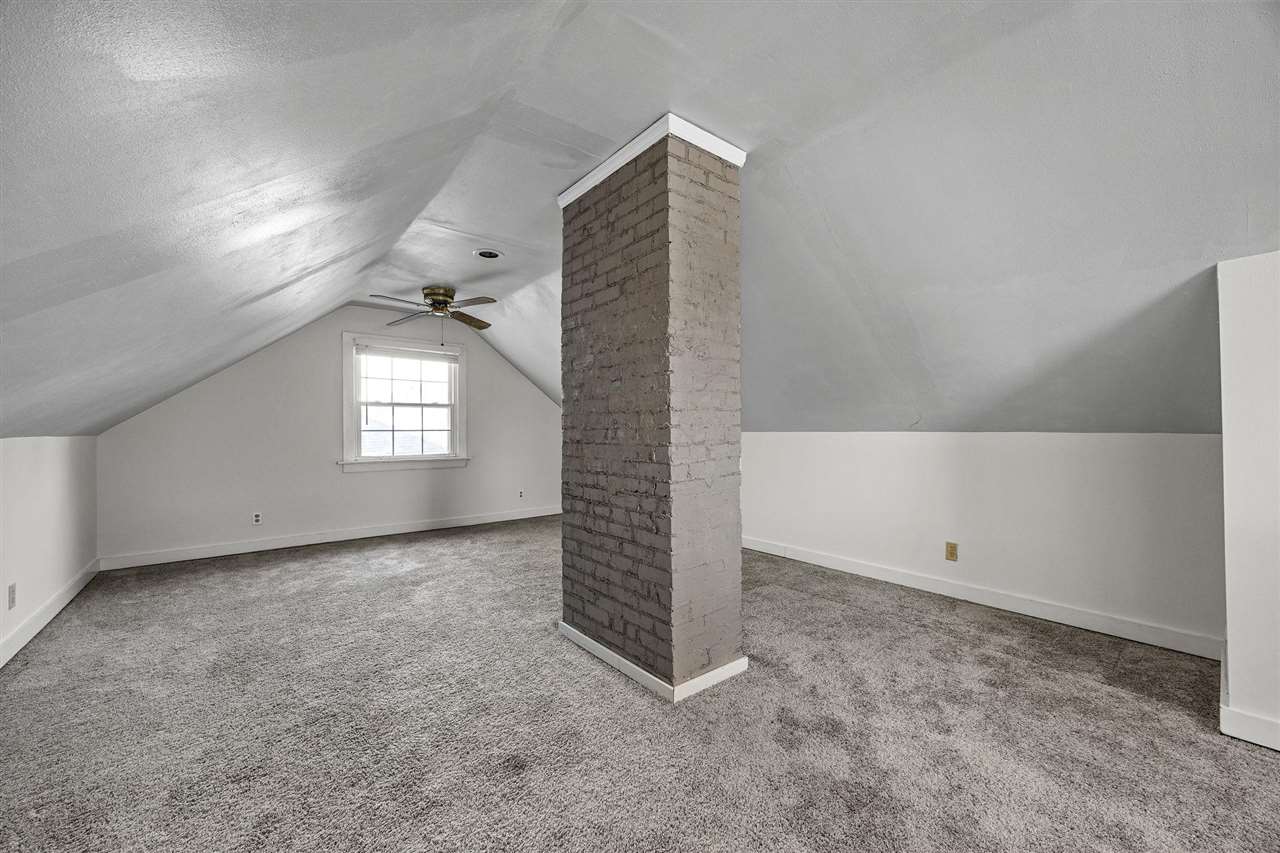1960 2nd Avenue SE Cedar Rapids IA 52403