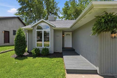 823 Pepper Drive Iowa City IA 52240