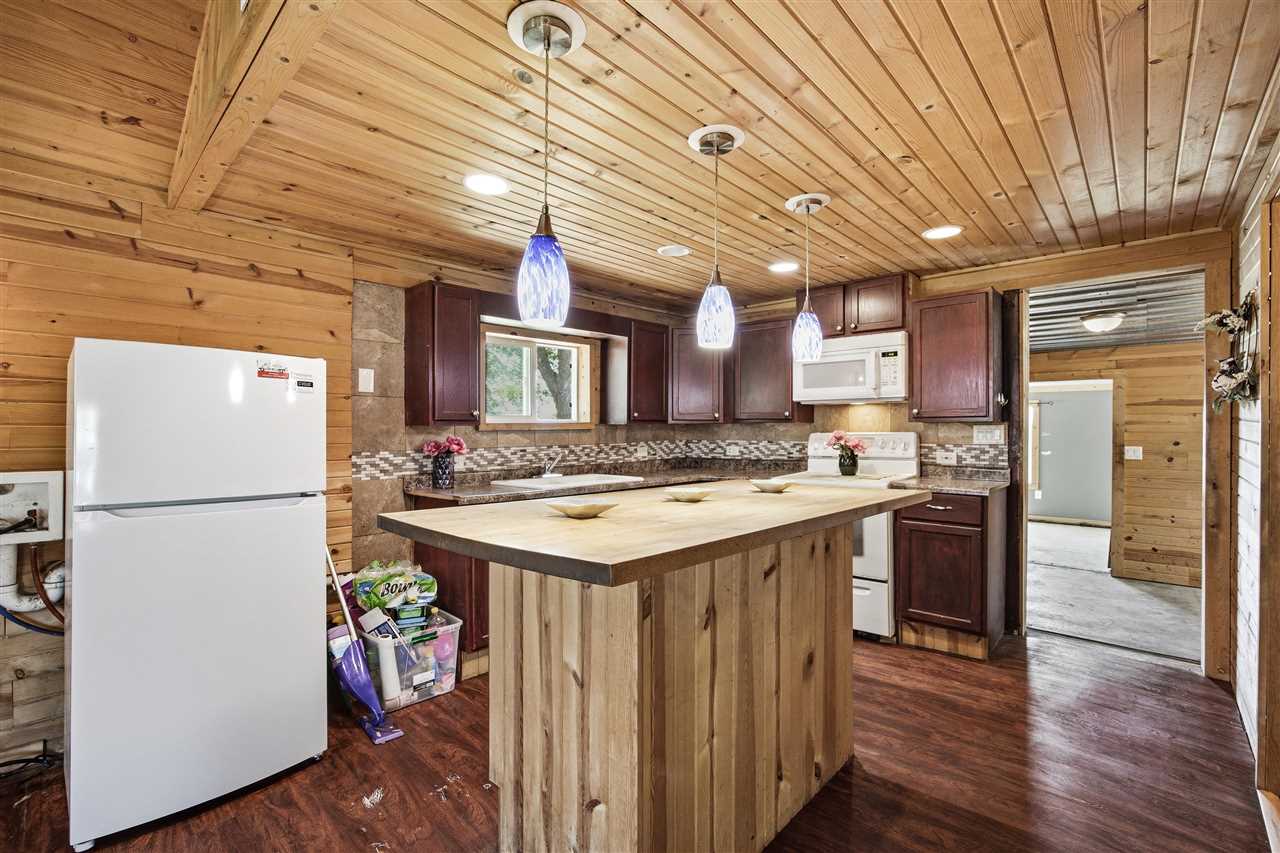 993 Ivanhoe Circle Mt Vernon IA 52314