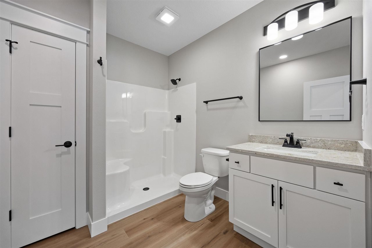 170 Pleasant Hill Drive NW Swisher IA 52338