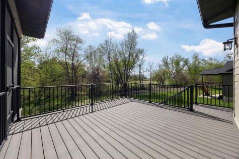 170 Pleasant Hill Drive NW Swisher IA 52338