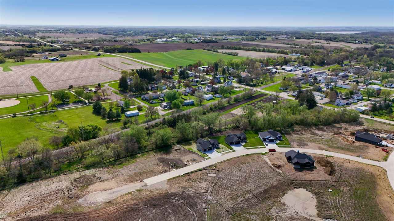 170 Pleasant Hill Drive NW Swisher IA 52338